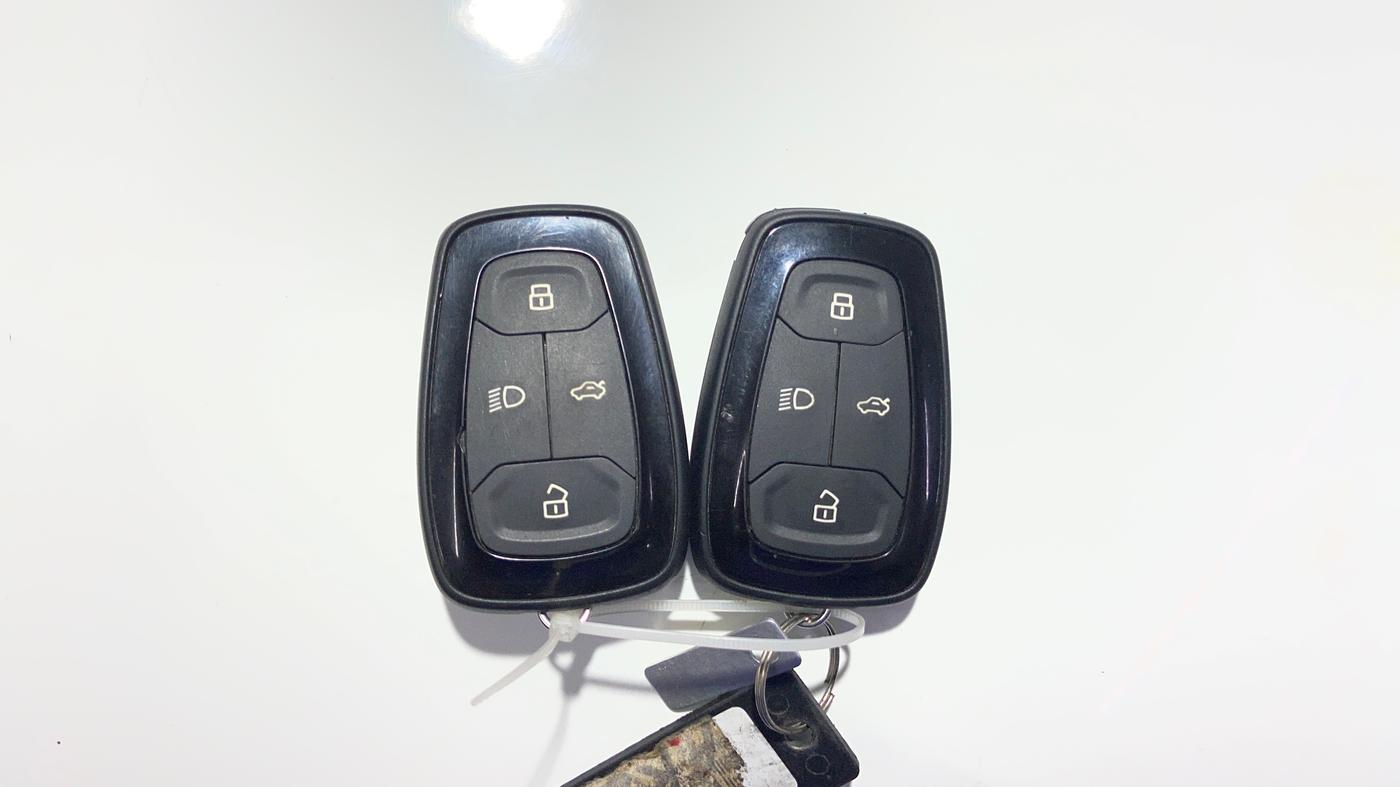 2023 Tata NEXON XZ PLUS PETROL SUNROOF, Petrol, Manual, 7,308 km, Key Close Up