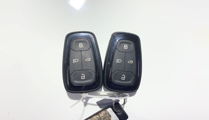 2023 Tata NEXON XZ PLUS PETROL SUNROOF, Petrol, Manual, 7,308 km, Key Close Up