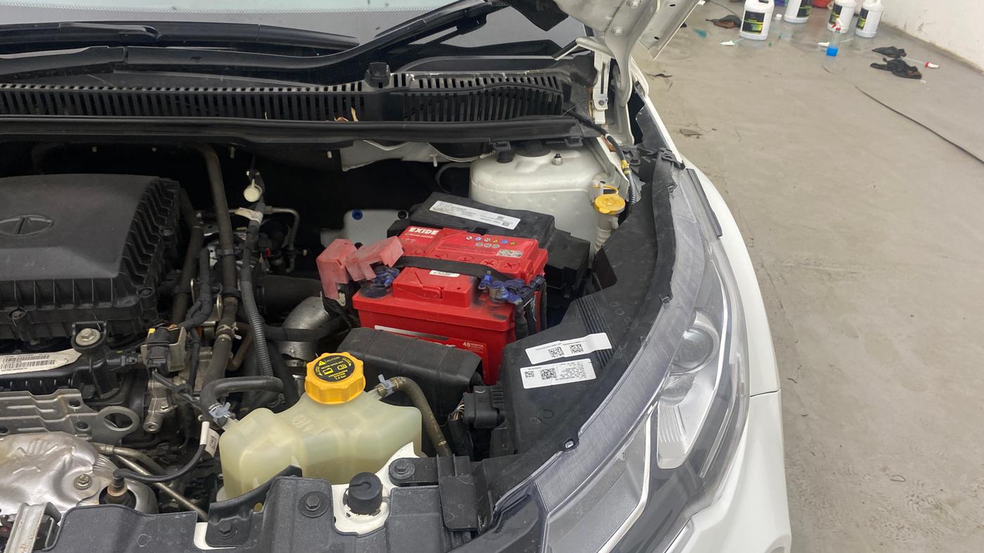 2023 Tata NEXON XZ PLUS PETROL SUNROOF, Petrol, Manual, 17,835 km, Engine View - Left