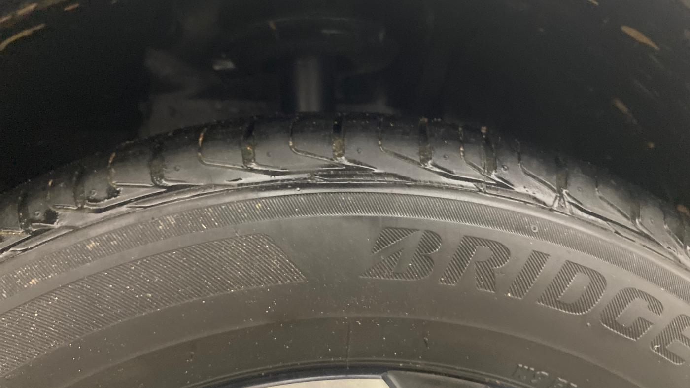 2023 Tata NEXON XZ PLUS PETROL SUNROOF, Petrol, Manual, 17,835 km, Right Front Tyre Tread
