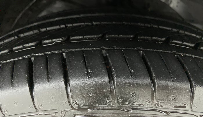 2019 MG HECTOR SHARP DCT PETROL, Petrol, Automatic, 13,186 km, Right Front Tyre Tread