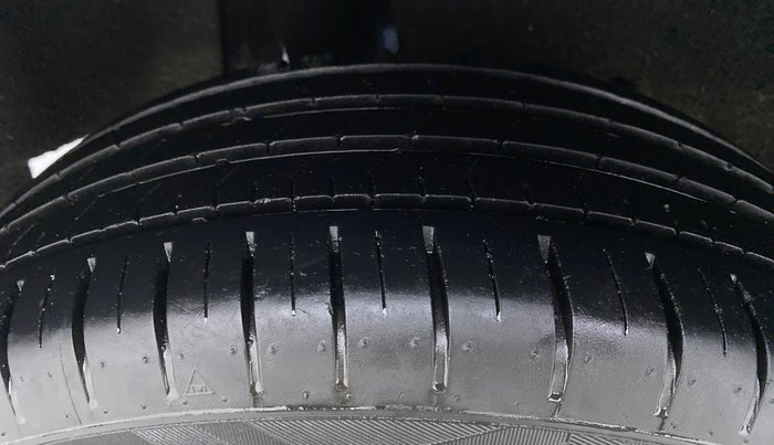 2017 Maruti Baleno ALPHA PETROL 1.2, Petrol, Manual, 49,103 km, Right Rear Tyre Tread