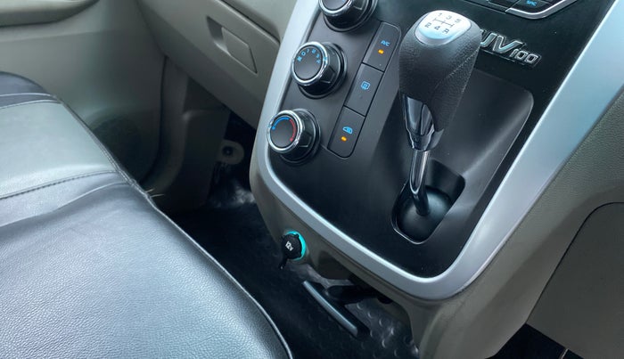 2016 Mahindra Kuv100 K6 6 STR, Petrol, Manual, 22,596 km, Gear Lever