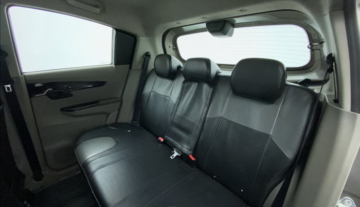 2016 Mahindra Kuv100 K6 6 STR, Petrol, Manual, 22,596 km, Right Side Rear Door Cabin