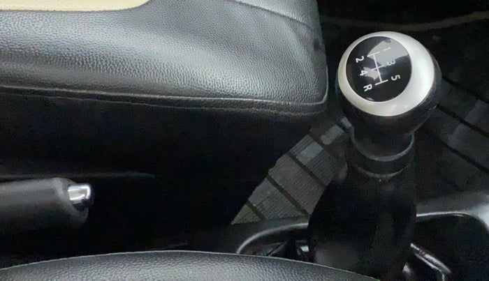 2015 Maruti Wagon R 1.0 VXI, Petrol, Manual, 22,367 km, Gear Lever