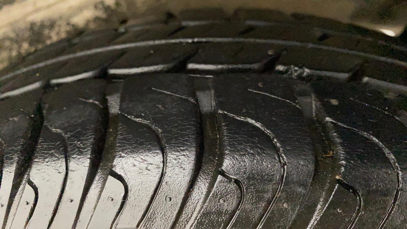 2015 Maruti Wagon R 1.0 VXI, Petrol, Manual, 22,367 km, Left Rear Tyre Tread