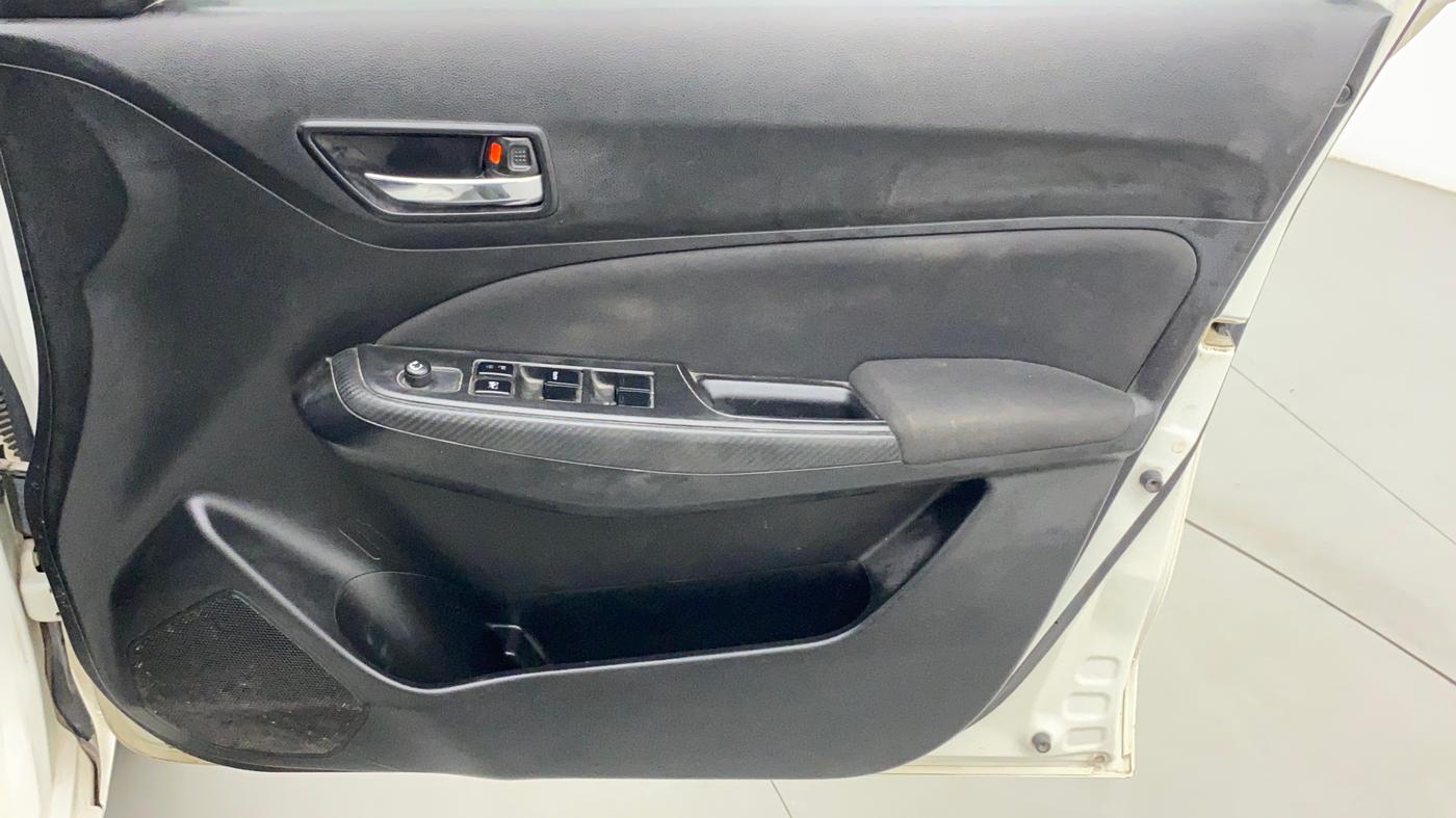 2018 Maruti Swift VXI AMT, Petrol, Automatic, 48,274 km, Driver Side Door Panels Control