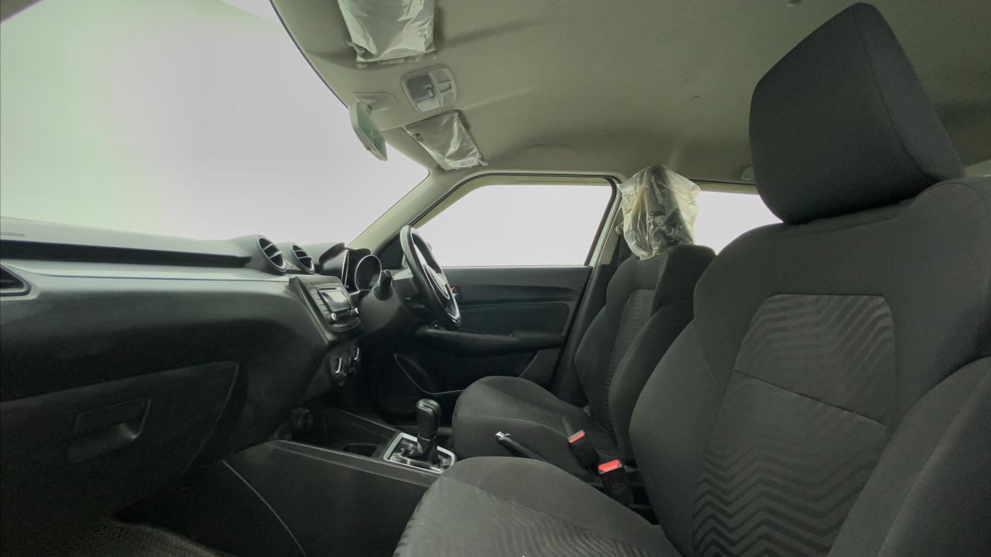 2018 Maruti Swift VXI AMT, Petrol, Automatic, 48,274 km, Right Side Front Door Cabin