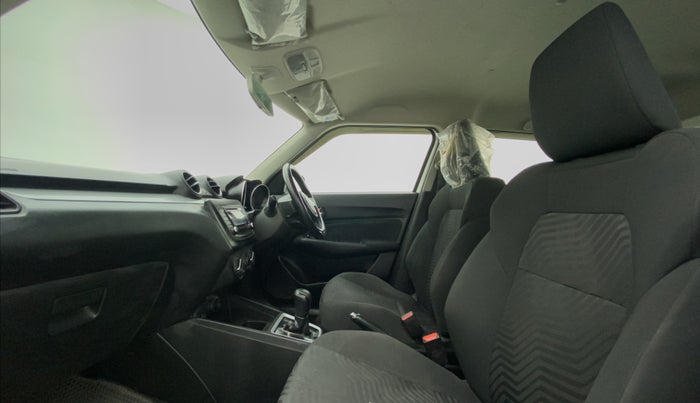 2018 Maruti Swift VXI AMT, Petrol, Automatic, 48,274 km, Right Side Front Door Cabin