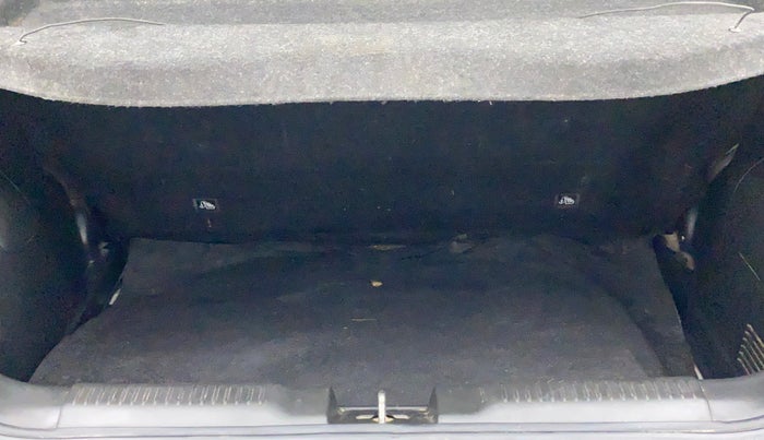 2018 Maruti Swift VXI AMT, Petrol, Automatic, 48,274 km, Boot Inside