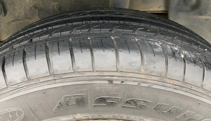 2016 Renault Duster RXL PETROL 104, Petrol, Manual, 45,641 km, Left Rear Tyre Tread