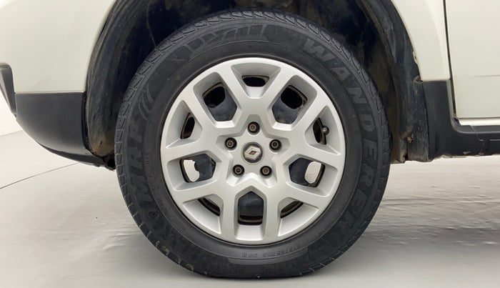 2016 Renault Duster RXL PETROL 104, Petrol, Manual, 45,641 km, Left Front Wheel
