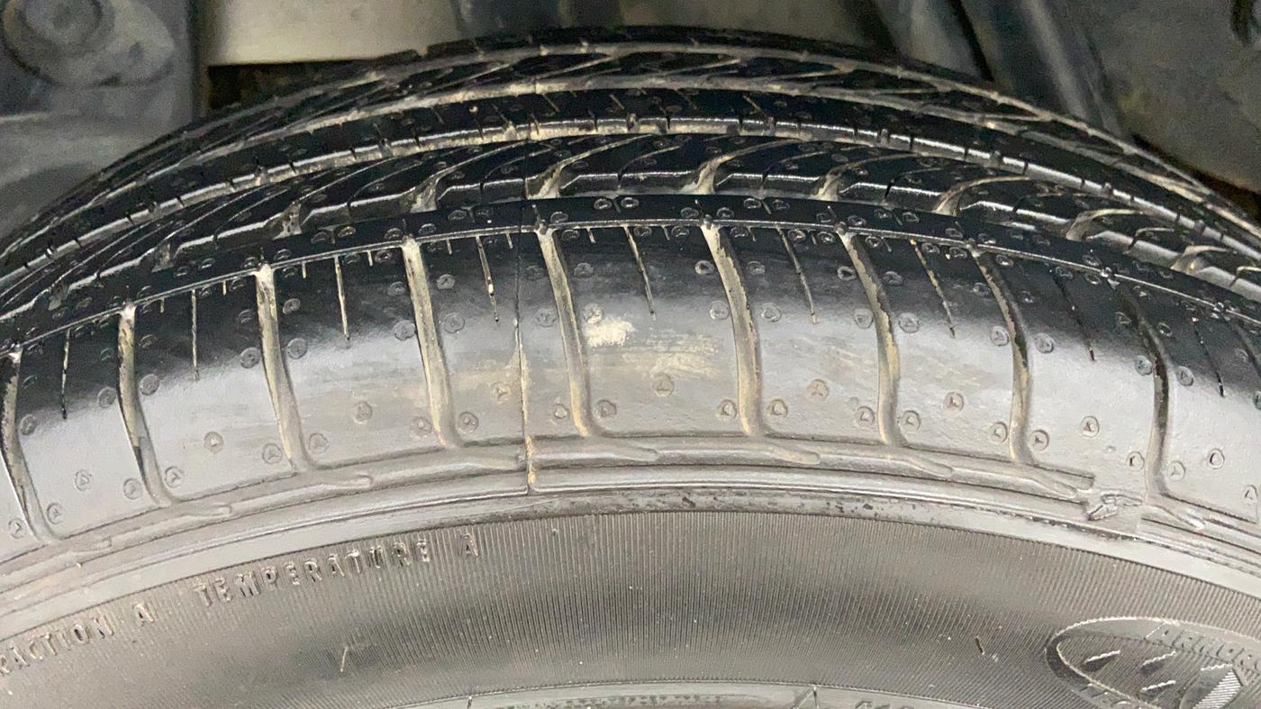 2016 Renault Duster RXL PETROL 104, Petrol, Manual, 45,641 km, Right Rear Tyre Tread