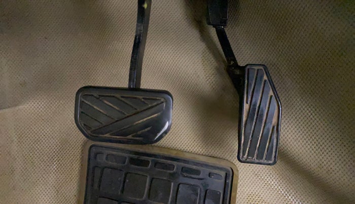 2021 Maruti Ertiga VXI AT SHVS, Petrol, Automatic, 1,37,334 km, Pedals