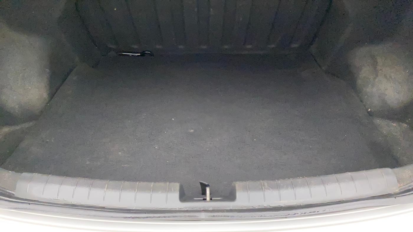 2017 Hyundai Xcent SX 1.2, Petrol, Manual, 92,097 km, Boot Inside
