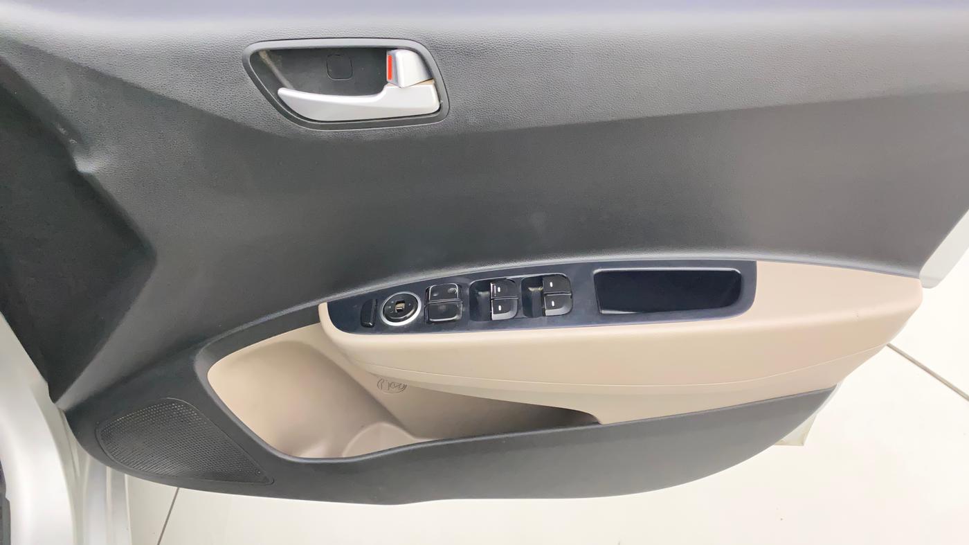 2017 Hyundai Xcent SX 1.2, Petrol, Manual, 92,097 km, Driver Side Door Panels Control