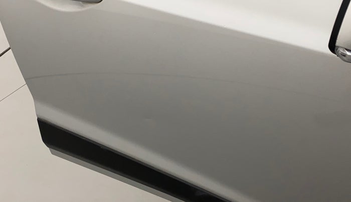 2017 Hyundai Xcent SX 1.2, Petrol, Manual, 92,097 km, Driver-side door - Slightly dented