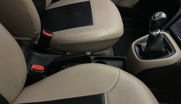 2017 Hyundai Xcent SX 1.2, Petrol, Manual, 92,097 km, Gear Lever