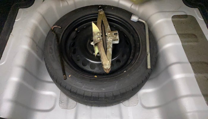 2017 Hyundai Xcent SX 1.2, Petrol, Manual, 92,097 km, Spare Tyre
