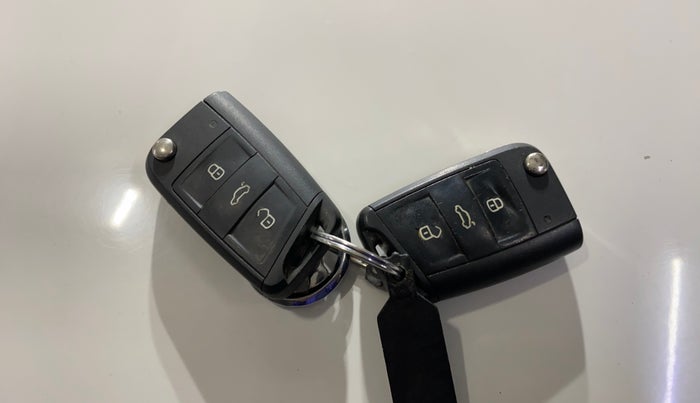 2019 Skoda Octavia L&K 1.8 TSI AT, Petrol, Automatic, 41,724 km, Key Close Up