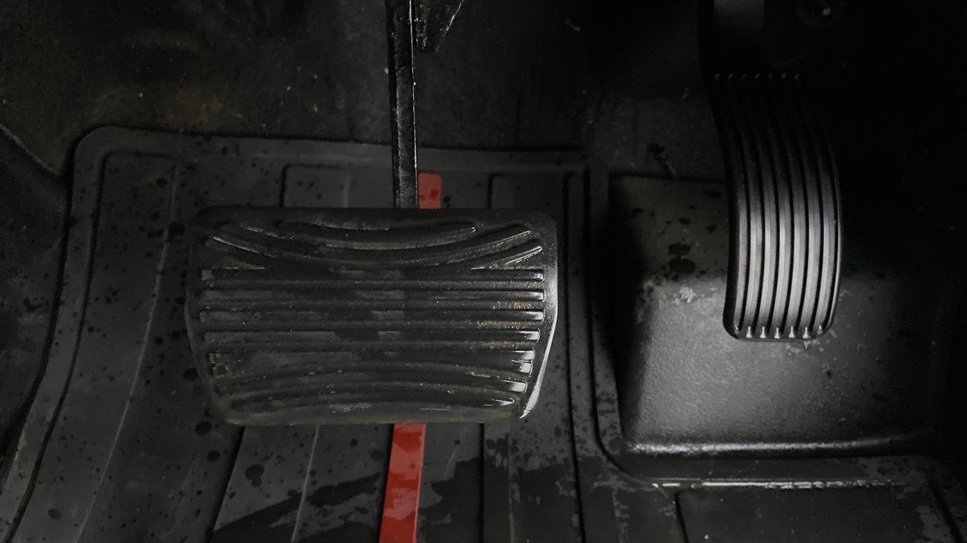 2021 Mahindra Thar LX PETROL HT 4WD AT, Petrol, Automatic, 20,002 km, Pedals