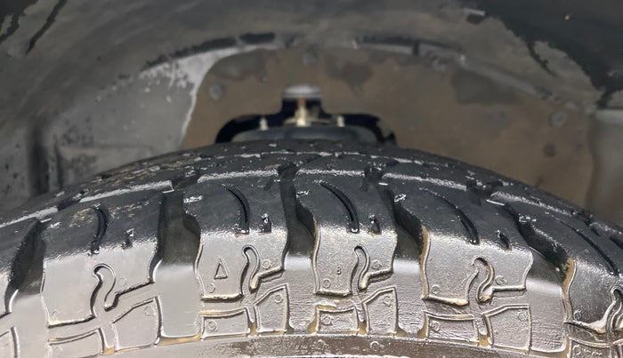 2021 Mahindra Thar LX PETROL HT 4WD AT, Petrol, Automatic, 20,002 km, Left Front Tyre Tread