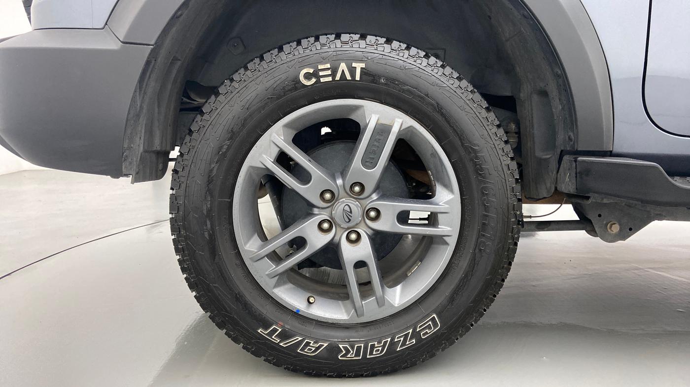 2021 Mahindra Thar LX PETROL HT 4WD AT, Petrol, Automatic, 20,002 km, Right Rear Wheel