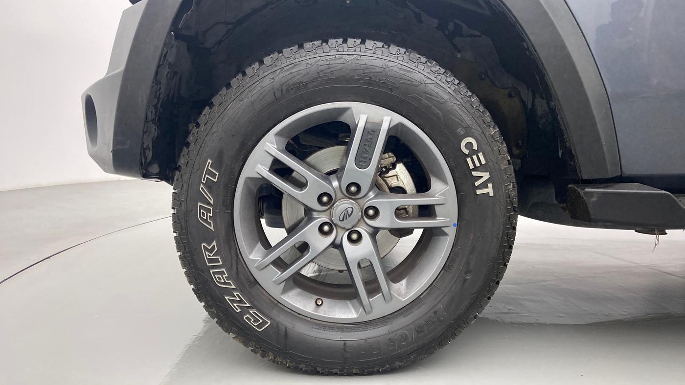 2021 Mahindra Thar LX PETROL HT 4WD AT, Petrol, Automatic, 20,002 km, Left Front Wheel