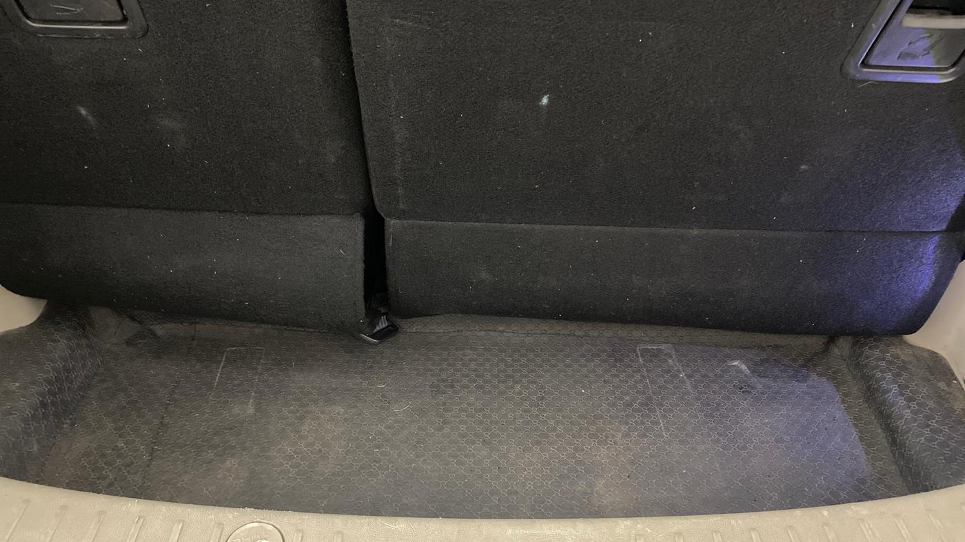 2018 Mahindra MARAZZO M8 7 STR, Diesel, Manual, 1,16,231 km, Boot Inside