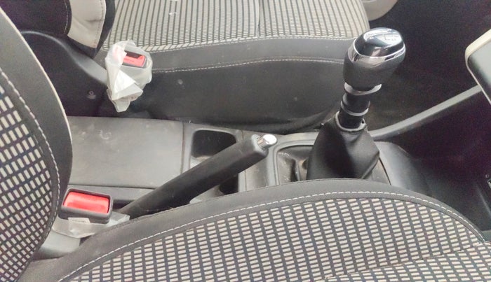 2023 Renault TRIBER RXZ, Petrol, Manual, 33,265 km, Gear Lever