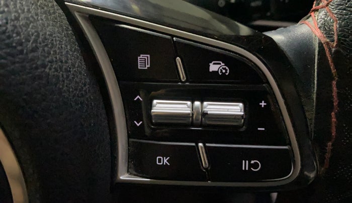 2022 KIA CARENS LUXURY PLUS 1.4 PETROL 7 STR, Petrol, Manual, 28,087 km, Adaptive Cruise Control