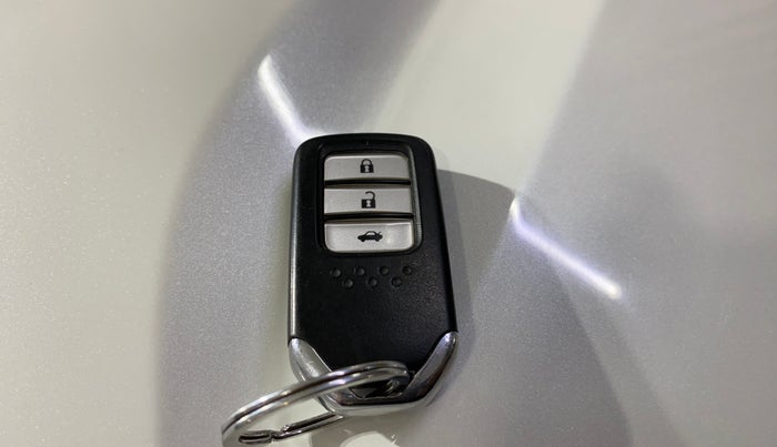 2017 Honda City 1.5L I-VTEC VX, Petrol, Manual, 49,881 km, Key Close Up