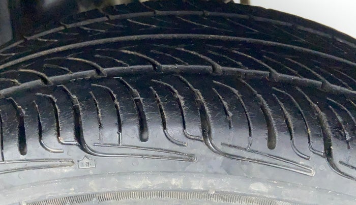 2019 Maruti Alto K10 LXI CNG (AIRBAG), CNG, Manual, 62,235 km, Left Rear Tyre Tread