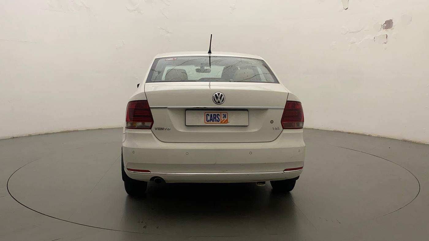 2017 Volkswagen Vento HIGHLINE PLUS 1.2 AT 16 ALLOY, Petrol, Automatic, 49,873 km, Back/Rear
