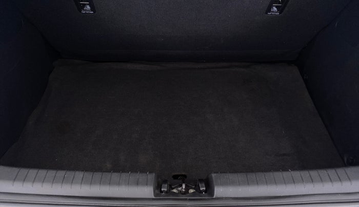 2018 Hyundai Elite i20 ASTA 1.2 (O), Petrol, Manual, 39,653 km, Boot Inside