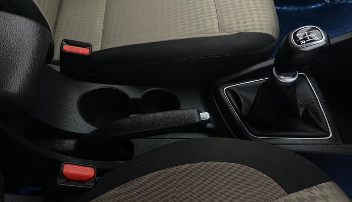 2018 Hyundai Elite i20 ASTA 1.2 (O), Petrol, Manual, 39,653 km, Gear Lever
