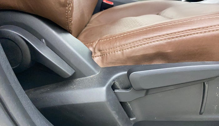 2024 Tata ALTROZ XZ CNG, CNG, Manual, 23,376 km, Driver Side Adjustment Panel