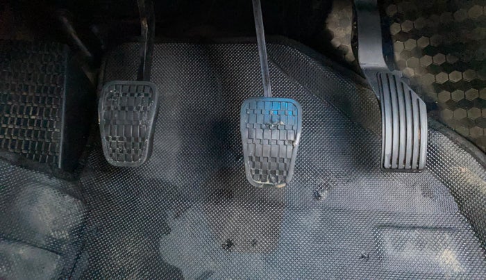 2024 Tata ALTROZ XZ CNG, CNG, Manual, 23,376 km, Pedals