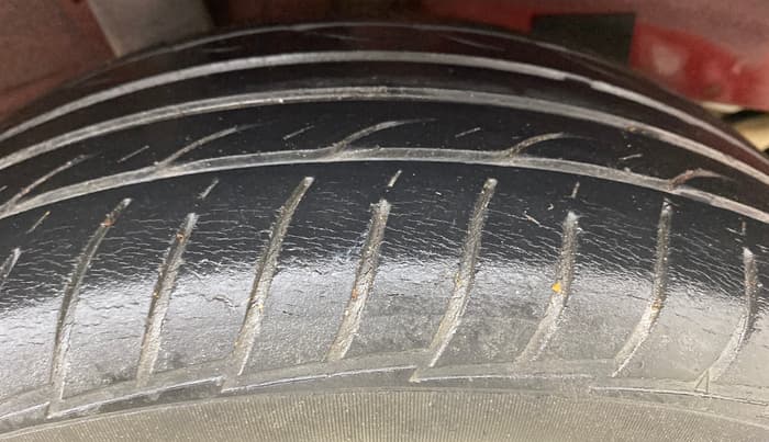 2016 Hyundai Elite i20 MAGNA 1.2, Petrol, Manual, 35,710 km, Right Rear Tyre Tread