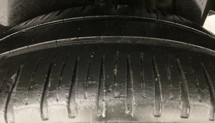 2014 Maruti Swift Dzire ZDI, Diesel, Manual, 98,087 km, Left Rear Tyre Tread