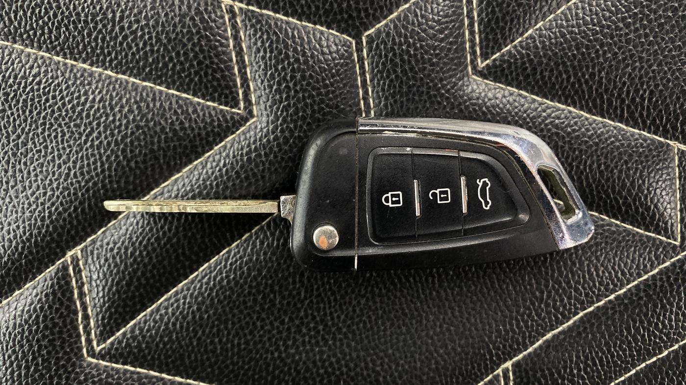 2015 Hyundai Xcent S 1.2, Petrol, Manual, 33,166 km, Key Close Up
