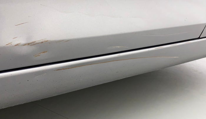 2014 Maruti Swift VXI, Petrol, Manual, 44,292 km, Left running board - Slight discoloration