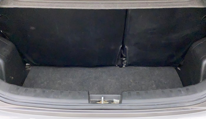 2014 Maruti Swift VXI, Petrol, Manual, 44,292 km, Boot Inside