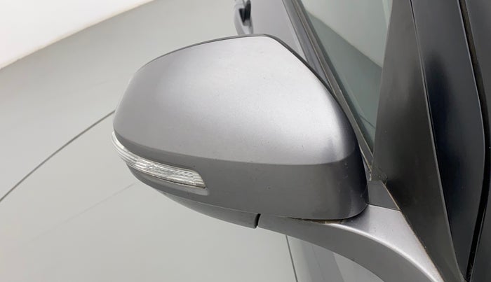 2014 Maruti Swift VXI, Petrol, Manual, 44,292 km, Right rear-view mirror - Folding motor not working