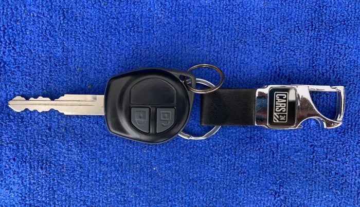 2014 Maruti Swift VXI, Petrol, Manual, 44,292 km, Key Close Up
