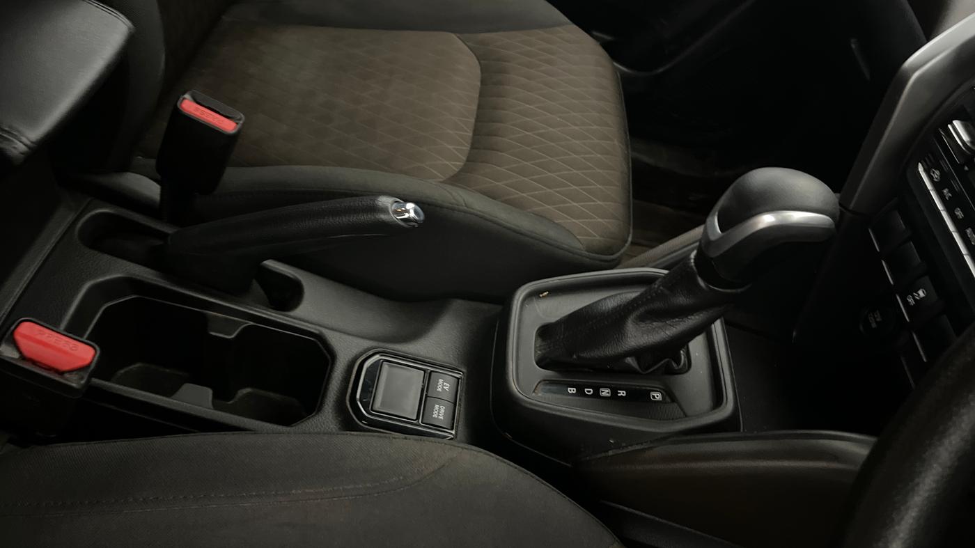 2022 Toyota URBAN CRUISER HYRYDER S HYBRID, Hybrid, Automatic, 52,333 km, Gear Lever