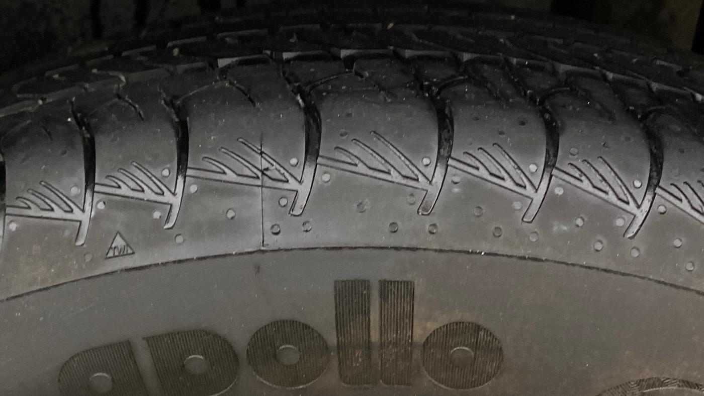 2023 Maruti Grand Vitara ALPHA PLUS HYBRID ECVT, Hybrid, Automatic, 43,096 km, Left Rear Tyre Tread