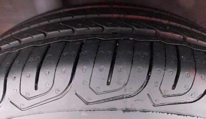 2018 Honda Brio 1.2 VX MT I VTEC, Petrol, Manual, 24,614 km, Right Rear Tyre Tread