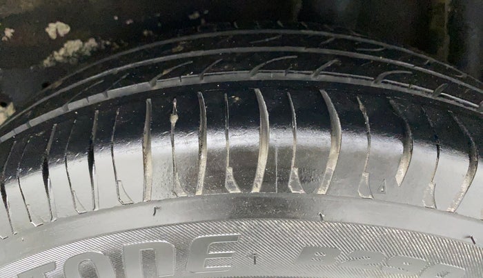 2015 Maruti Celerio VXI AGS, Petrol, Automatic, 66,916 km, Left Rear Tyre Tread
