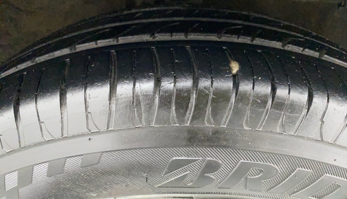 2015 Maruti Celerio VXI AGS, Petrol, Automatic, 66,916 km, Right Front Tyre Tread